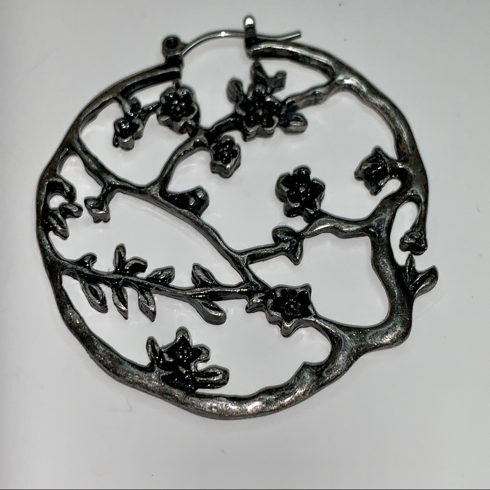 Japanese Cherry tree earrings - Picture 2 of 4